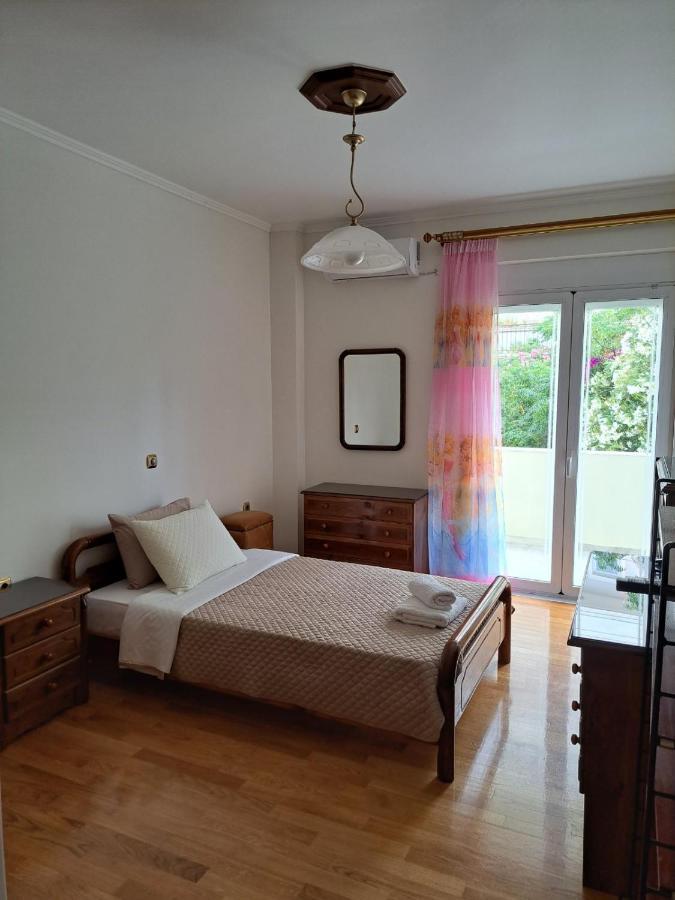 העיירה רתימנו Seaview Flora'S Luxury Apartment-300Meters From The Beach מראה חיצוני תמונה