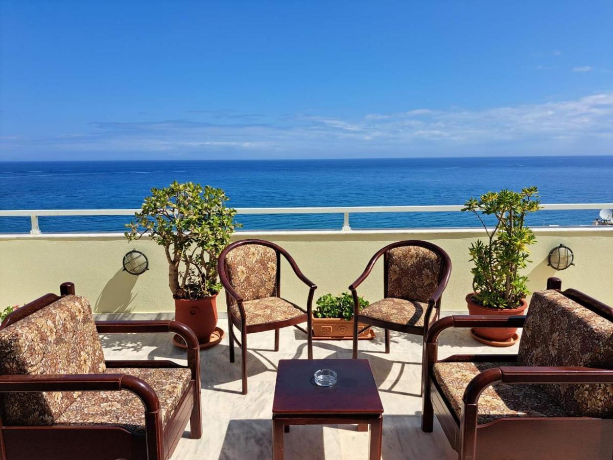 העיירה רתימנו Seaview Flora'S Luxury Apartment-300Meters From The Beach מראה חיצוני תמונה